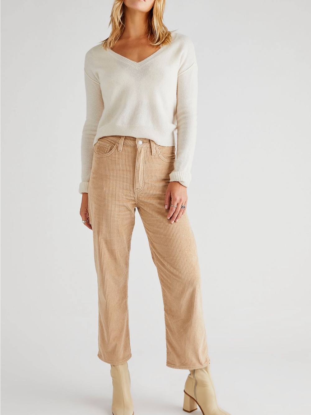 Levi's Ribcage Straight Ankle Corduroy Jeans in Granola